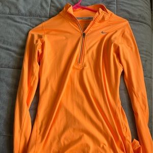 Nike quarter zip fitted top